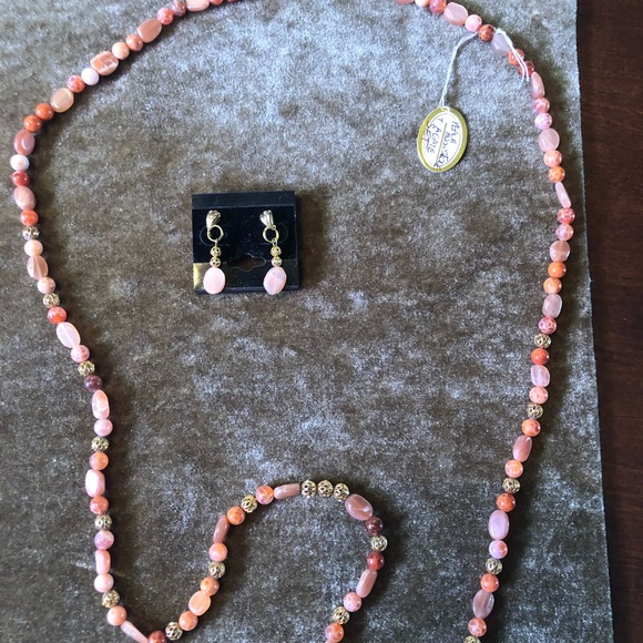 Peach Moonstone & Crab Fire Agate necklace and earrings. 34.5” long. - Picture 4 of 5